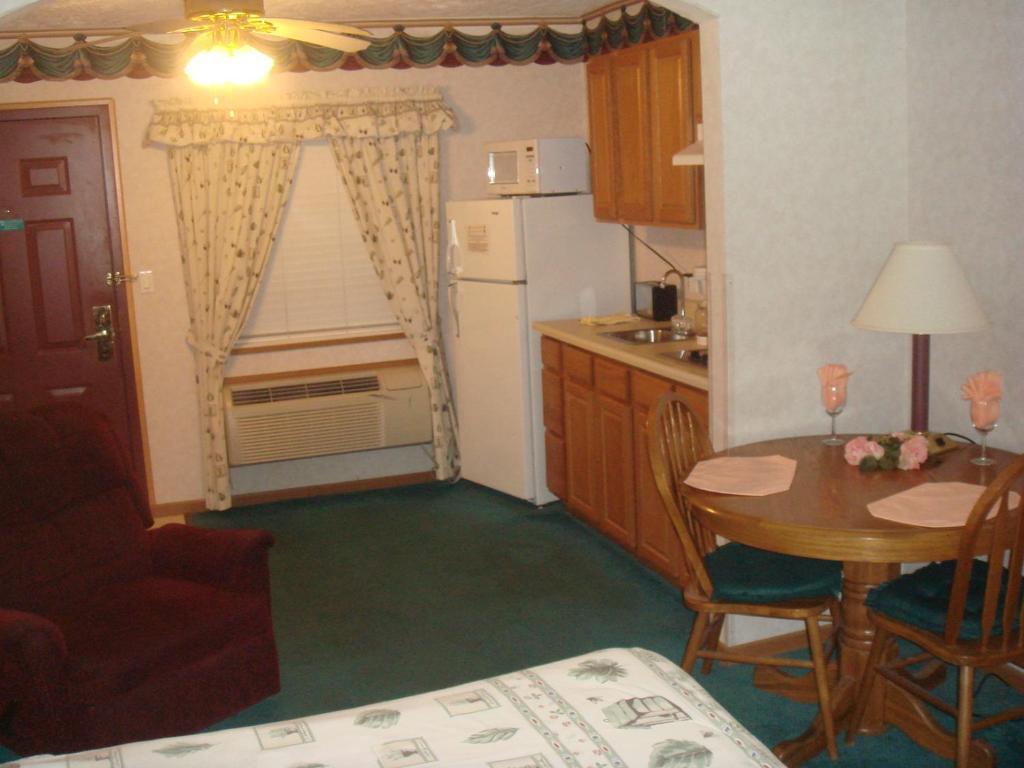 Townhouse Inn & Suites Omaha Bilik gambar